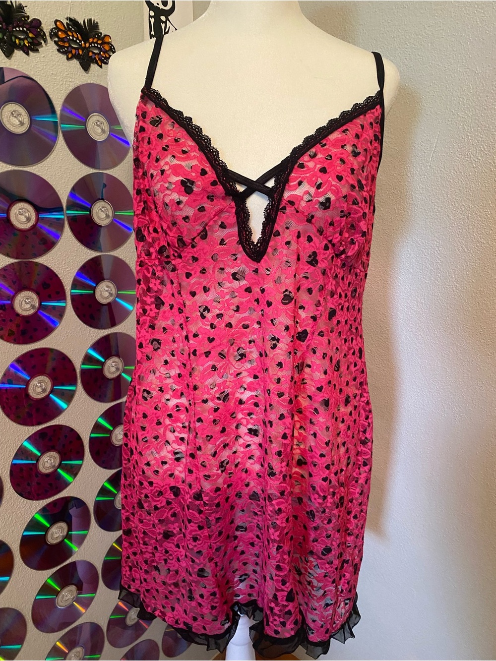 Linea Donatella Hot Pink & Black heart-Print Lace slip on